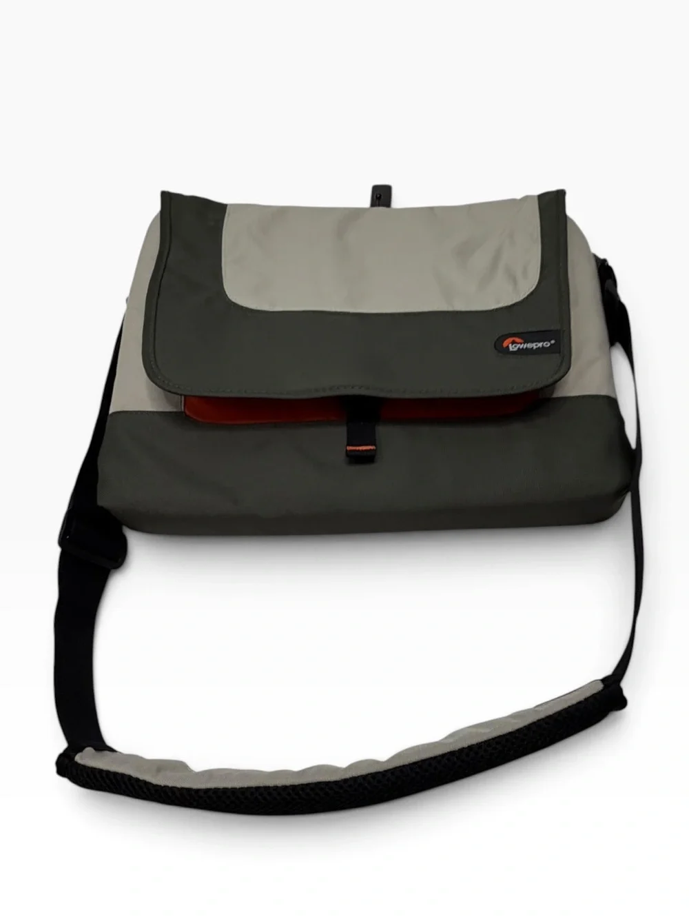 Lowepro Slim Factor M Laptop Messenger Shoulder Bag Padded Fits 14” Laptop NWOT